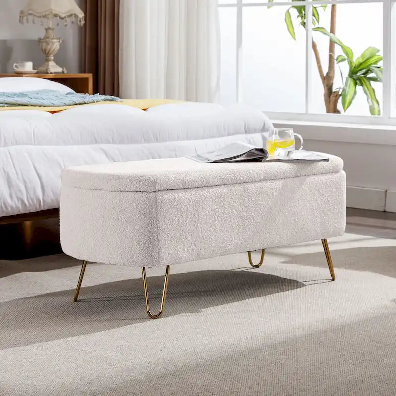 Banc de rangement ottoman rembourré en fausse fourrure avec pieds en épingle dorés Bleu ivoire