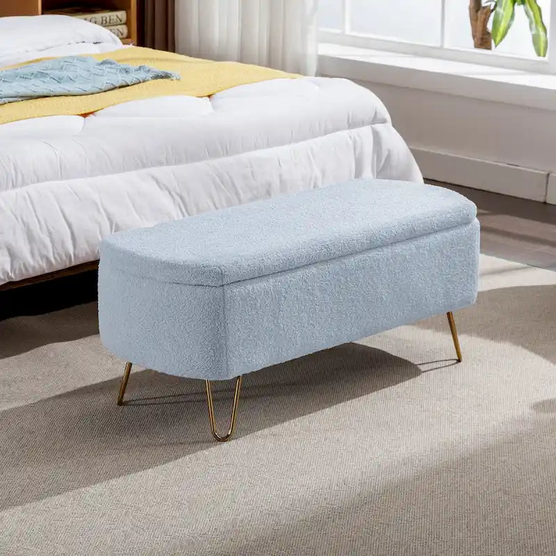 Banc de rangement ottoman rembourré en fausse fourrure avec pieds en épingle dorés Bleu ivoire