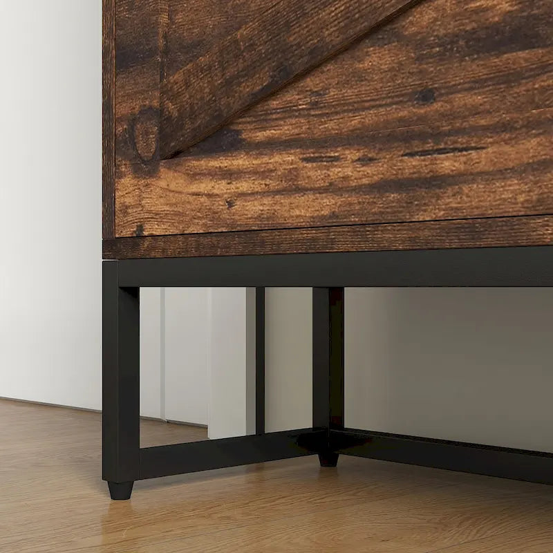 Meuble à chaussures étroit marron rustique avec portes basculantes, tiroir supérieur et base en métal